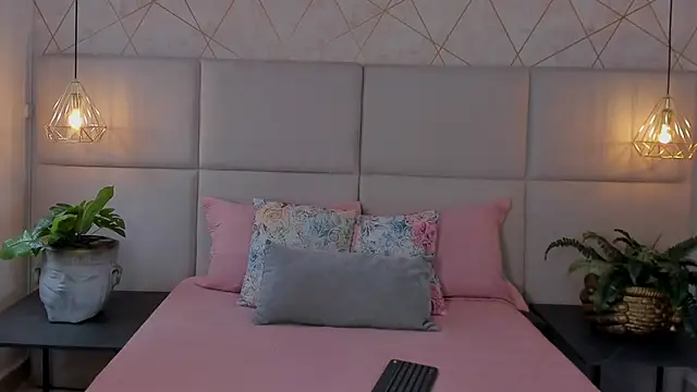 SamayRyann online show from April 13, 1:38 pm