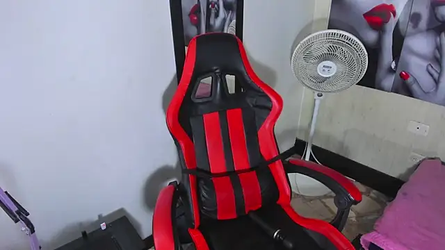 Snapshot of miaa_scott7 chatting on October 7, 1:08 pm miaa scott7 online show from October 7, 1:08 pm