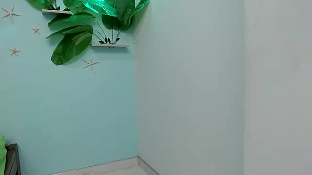 eladyrous98 online show from October 30, 2:40 pm