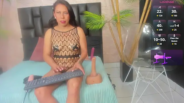 karlarusso online show from September 15, 8:31 pm