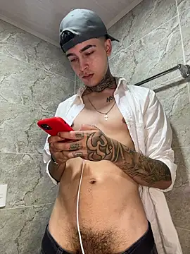 Snapshot of samm4044 chatting on October 27, 2:59 am samm4044 online show from October 27, 2:59 am