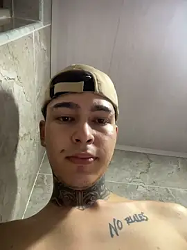 Snapshot of samm4044 chatting on November 28, 9:39 pm samm4044 online show from November 28, 9:39 pm