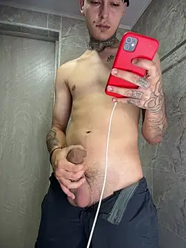 Snapshot of samm4044 chatting on December 2, 12:05 am samm4044 online show from December 2, 12:05 am