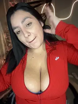 victoria amatista  online show from January 6, 7:01 am