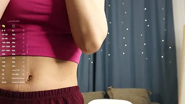 TaiteFairfield online show from October 28, 7:34 am