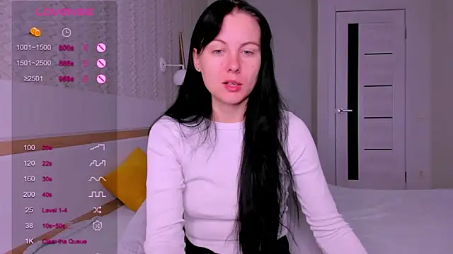 Elle Pearl  online show from October 17, 6:27 am