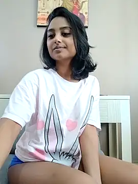 littlemissdevil69 online show from February 19, 6:42 am