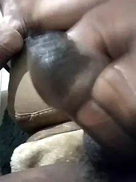 Curvy Pounder online show from October 10, 11:15 pm