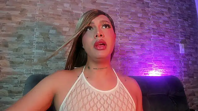 Dreams Chloe online show from June 5, 5:25 am