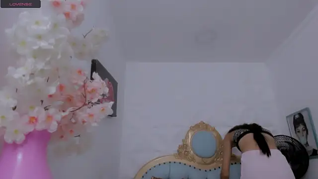 Snapshot of eimy_skinny_ chatting on October 28, 6:10 pm eimy skinny  online show from October 28, 6:10 pm