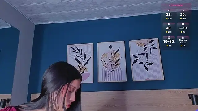 SarahMiler  online show from September 11, 12:05 pm