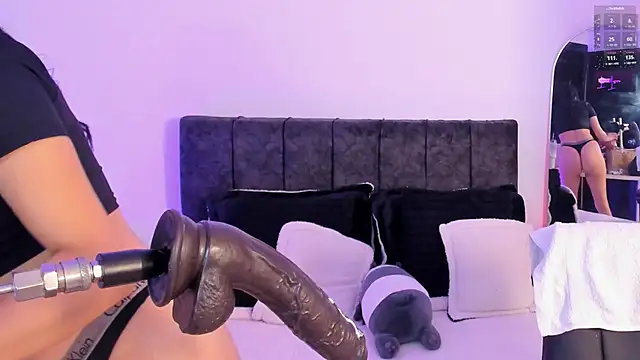 Taylormaxwell online show from April 20, 10:44 pm