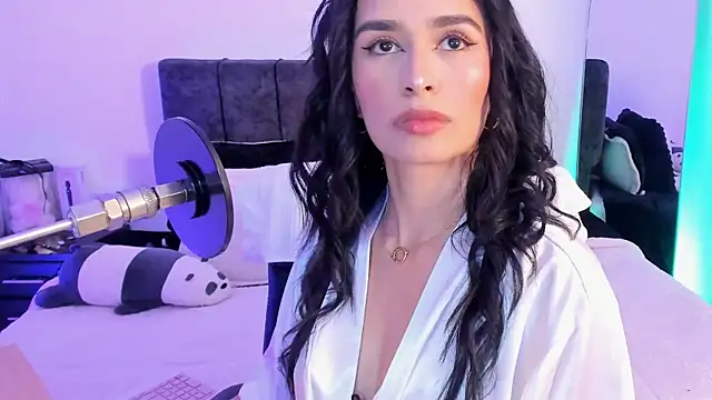 Taylormaxwell online show from April 21, 8:12 pm