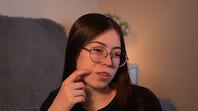 ywixos online show from February 5, 1:49 pm