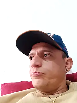 Snapshot of leon8013A chatting on September 11, 12:38 pm leon8013A online show from September 11, 12:38 pm