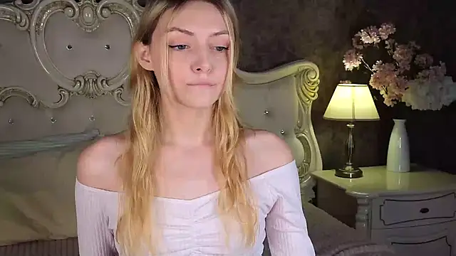 Snapshot of CindyFors chatting on September 17, 8:54 pm CindyFors online show from September 17, 8:54 pm