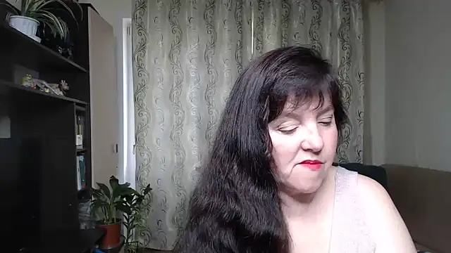 Illusionq online show from June 7, 10:30 am