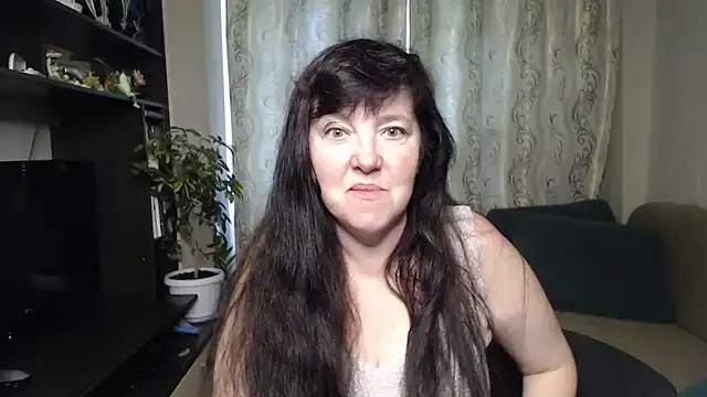 Illusionq online show from August 6, 10:39 am