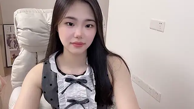 suki-1 online show from December 1, 7:13 am