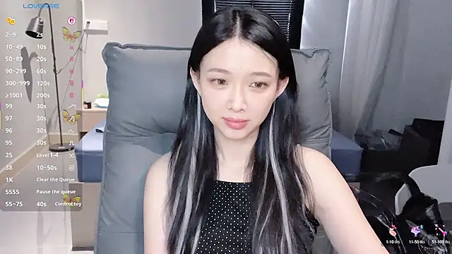 NiNi-baby520 online show from October 6, 7:06 am