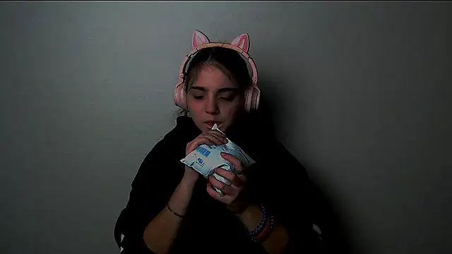 Sun Shine   online show from October 2, 9:00 pm