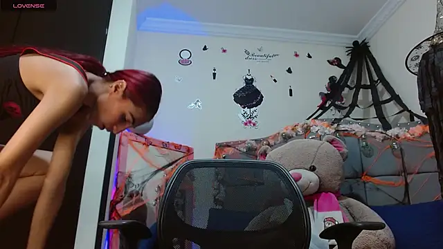 Kitty Slim online show from October 23, 1:32 pm