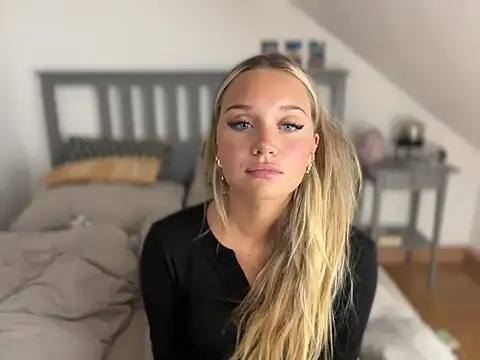 vicidream online show from September 8, 4:06 pm