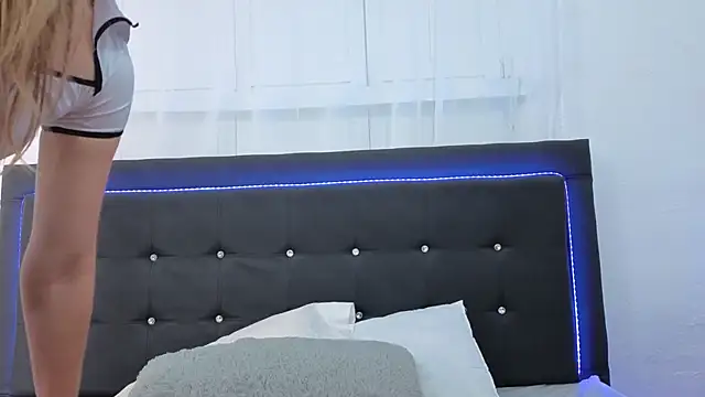 Angiehuston1 online show from September 17, 2:19 pm