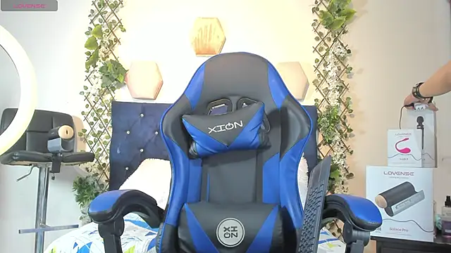  taylor black online show from November 24, 10:09 pm