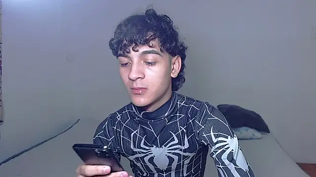 Snapshot of Sam_Cute3 chatting on October 30, 6:04 am Sam Cute3 online show from October 30, 6:04 am