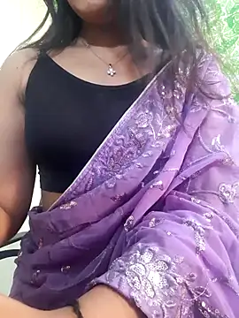 Snapshot of Monalisa670 chatting on September 21, 7:43 am Monalisa670 online show from September 21, 7:43 am