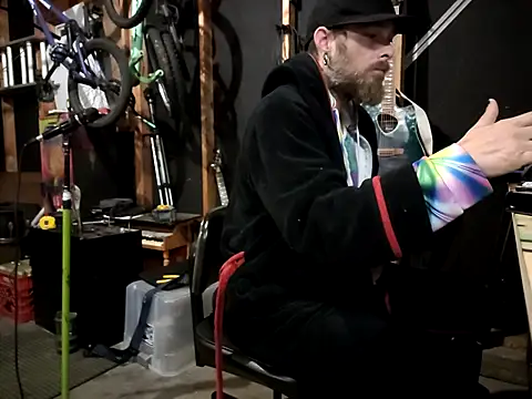 thejuicybacon online show from September 26, 5:55 am