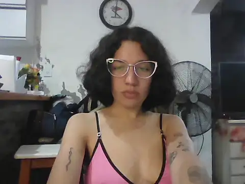 loliporomero online show from October 2, 1:45 am