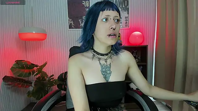 Snapshot of kattusauruss chatting on September 13, 1:11 pm kattusauruss online show from September 13, 1:11 pm