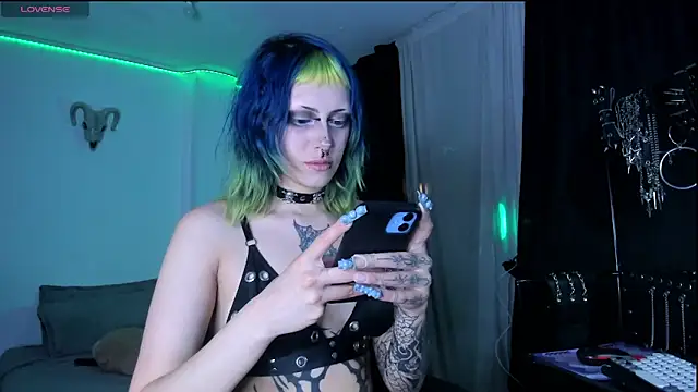 kattusauruss online show from March 23, 3:43 am