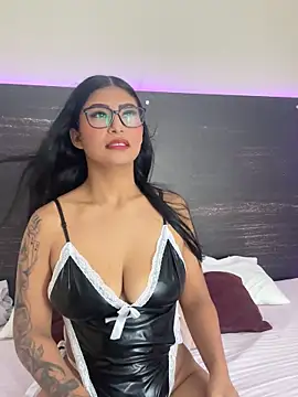 Snapshot of daphnevans chatting on September 10, 3:28 am daphnevans online show from September 10, 3:28 am