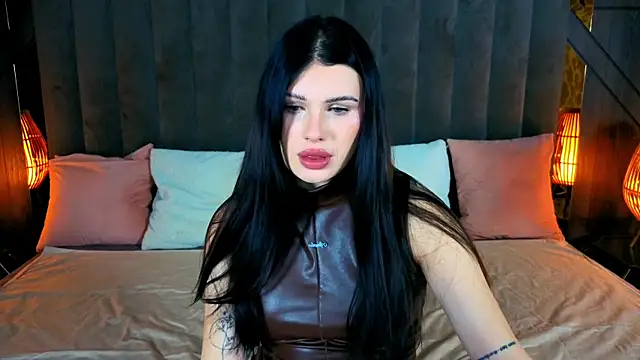 Snapshot of Neyla_Charm chatting on September 29, 6:07 am Neyla Charm online show from September 29, 6:07 am