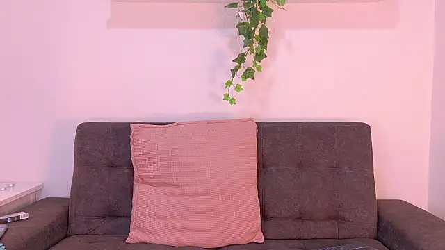 TiffValentinee  online show from March 7, 7:44 pm