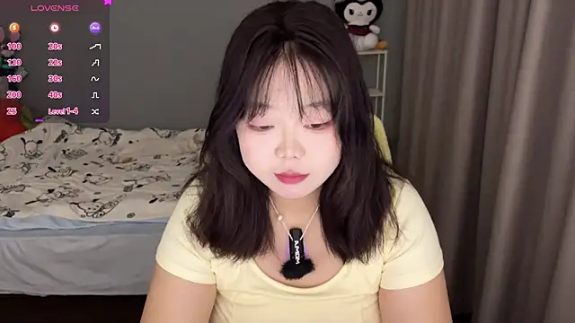 Kittenfishing online show from November 6, 12:39 pm