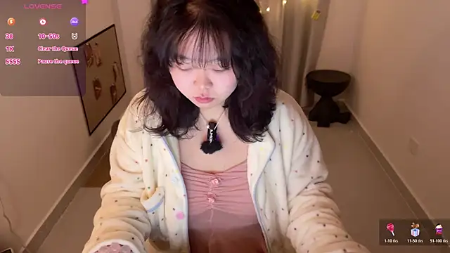 Kittenfishing online show from November 28, 4:31 pm