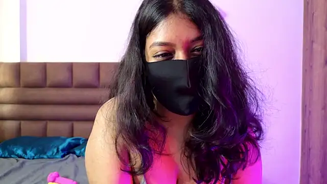 Gulaboo100 online show from November 13, 6:45 am