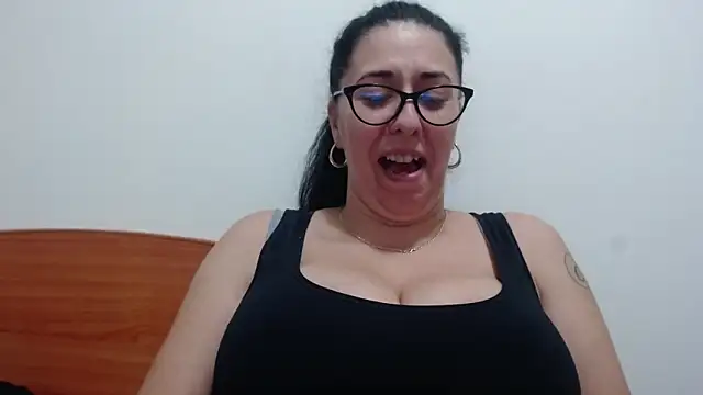 jollene online show from November 13, 3:55 pm