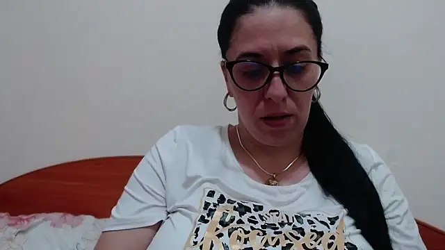 Snapshot of jollene chatting on May 5, 11:51 am jollene online show from May 5, 11:51 am