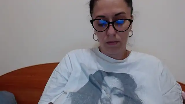 Snapshot of jollene chatting on June 7, 1:37 pm jollene online show from June 7, 1:37 pm