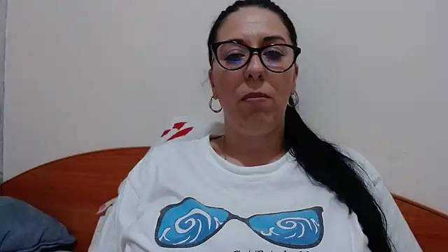 Snapshot of jollene chatting on June 8, 2:17 pm jollene online show from June 8, 2:17 pm