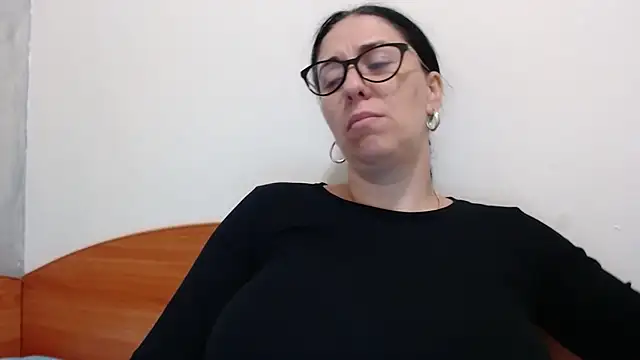Snapshot of jollene chatting on July 12, 11:01 am jollene online show from July 12, 11:01 am