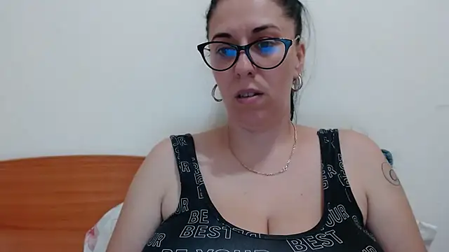 Snapshot of jollene chatting on July 23, 12:47 pm jollene online show from July 23, 12:47 pm
