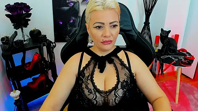 Snapshot of demisweet chatting on January 4, 11:54 am demisweet online show from January 4, 11:54 am