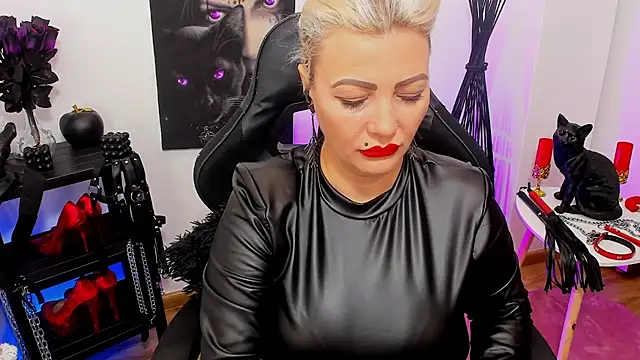 Snapshot of demisweet chatting on February 7, 2:04 pm demisweet online show from February 7, 2:04 pm