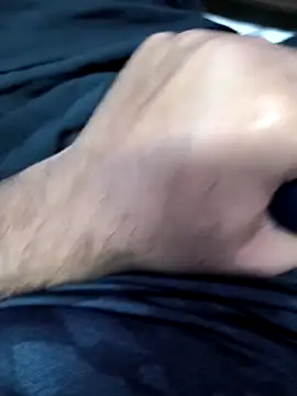 Snapshot of giganticpie_indian chatting on April 3, 6:28 pm giganticpie indian online show from April 3, 6:28 pm